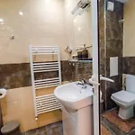 New & Comfortable In Center Apartment