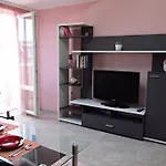 New & Comfortable In Center