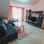 Apartmán New & Comfortable In Center *