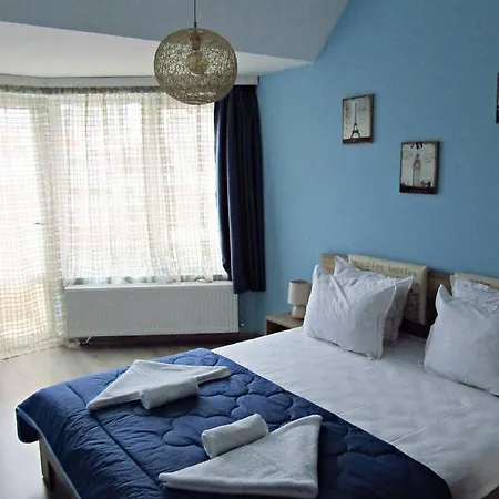 New & Comfortable In Center Yukarı Cuma