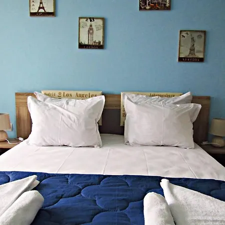 New & Comfortable In Center