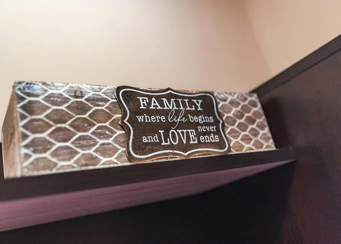 New & Comfortable In Center * Yukarı Cuma