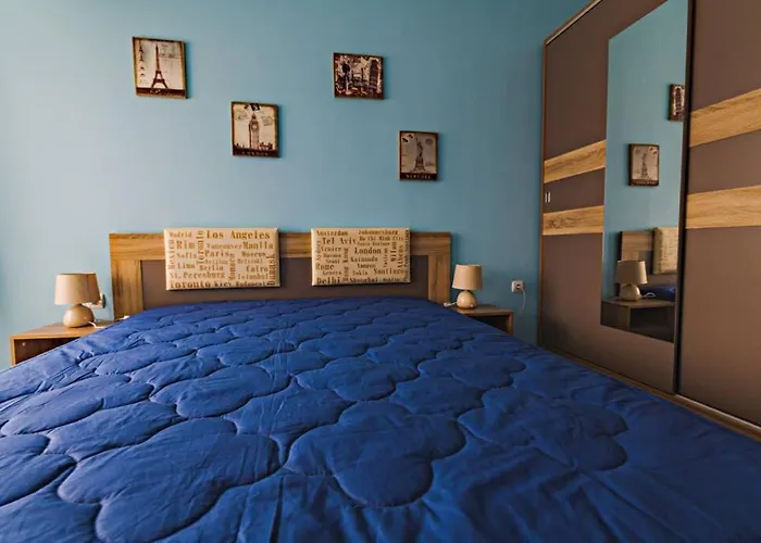 Daire New & Comfortable In Center Yukarı Cuma